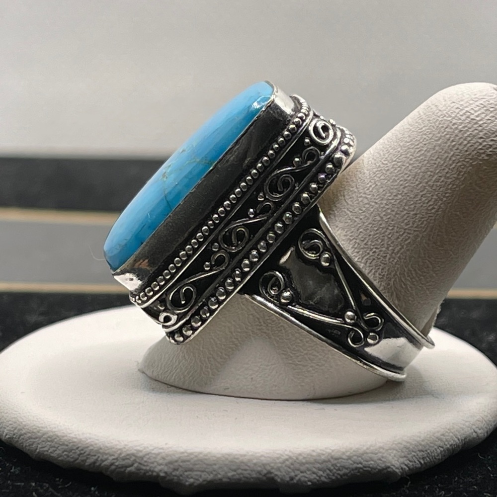 Big Turquoise ring - Picture 2 of 4